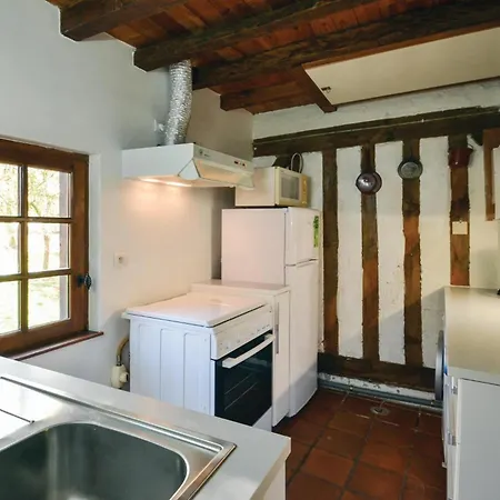 2 Bedroom Cozy In *